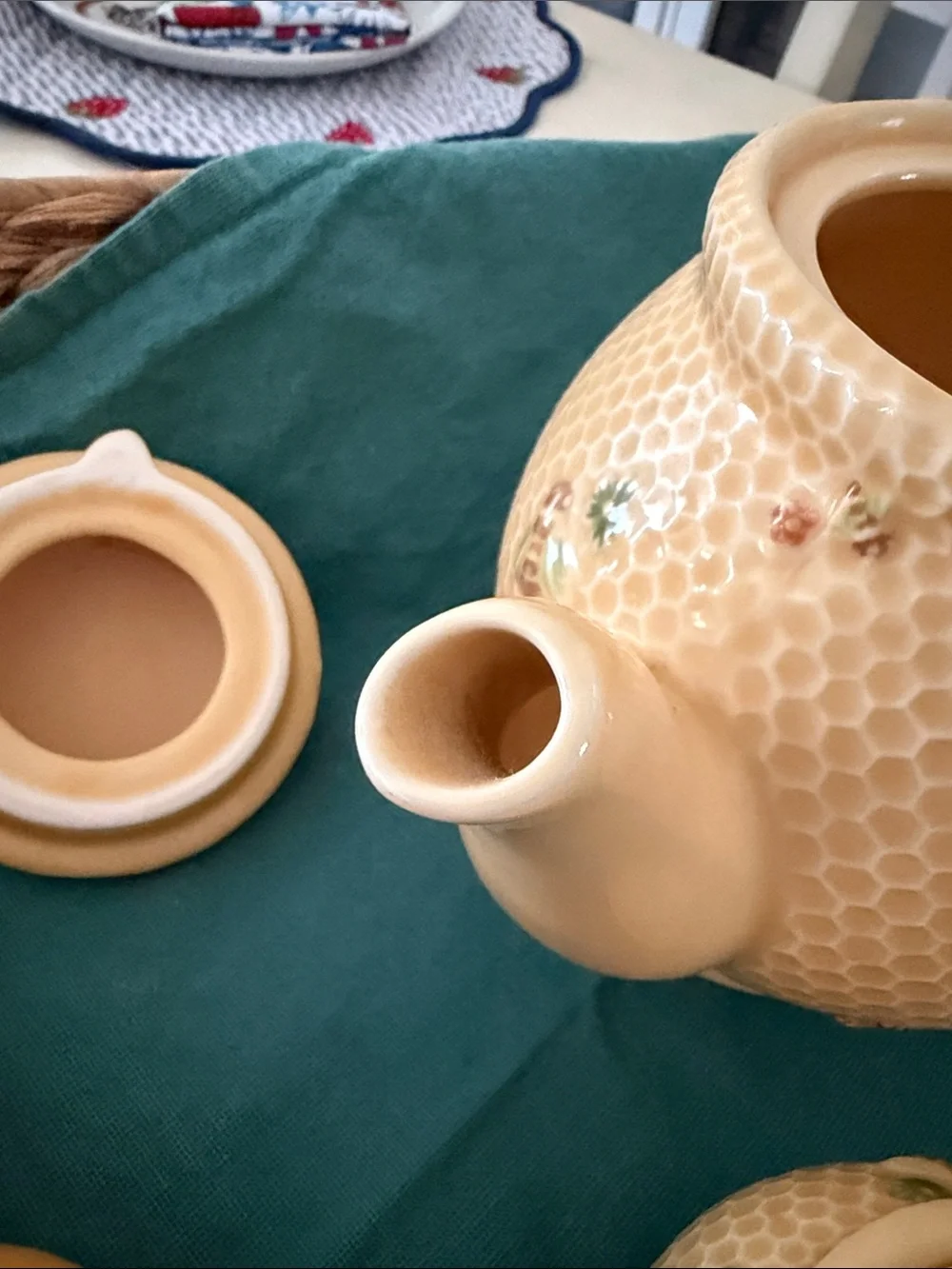 Williams Sonoma Honeycomb Bee Ceramic Tea Set in Yellow with Sur La Table honey